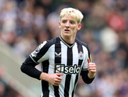 Liverpool Bidik Winger Newcastle