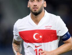 Calhanoglu Bantah Rumor ke Bayern