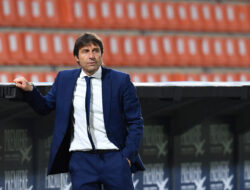 Kvaratskhelia dan Di Lorenzo Bikin Conte Geram