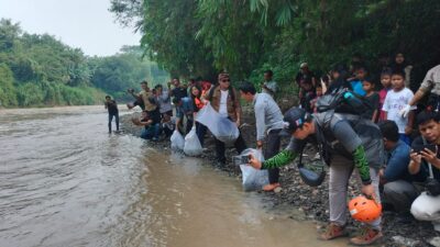 Kolaborasi Jurnalis dan Industri, AJPLI Gelar Aksi Sedekah Sungai